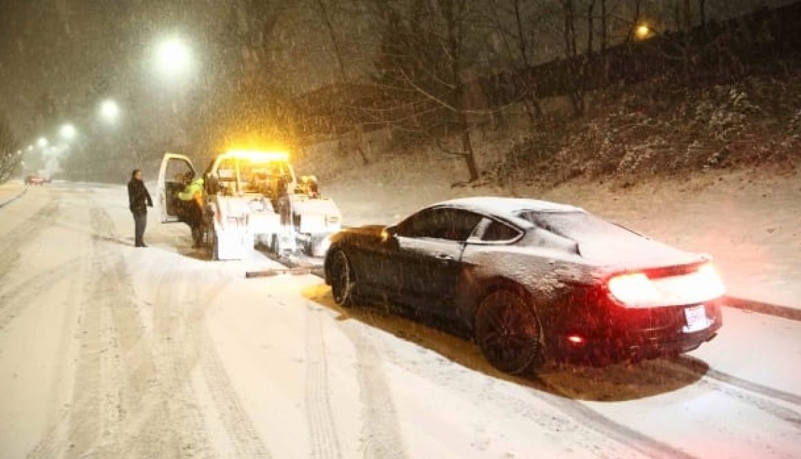 vancouver-snow-bc-storm-car-stuck.jpg